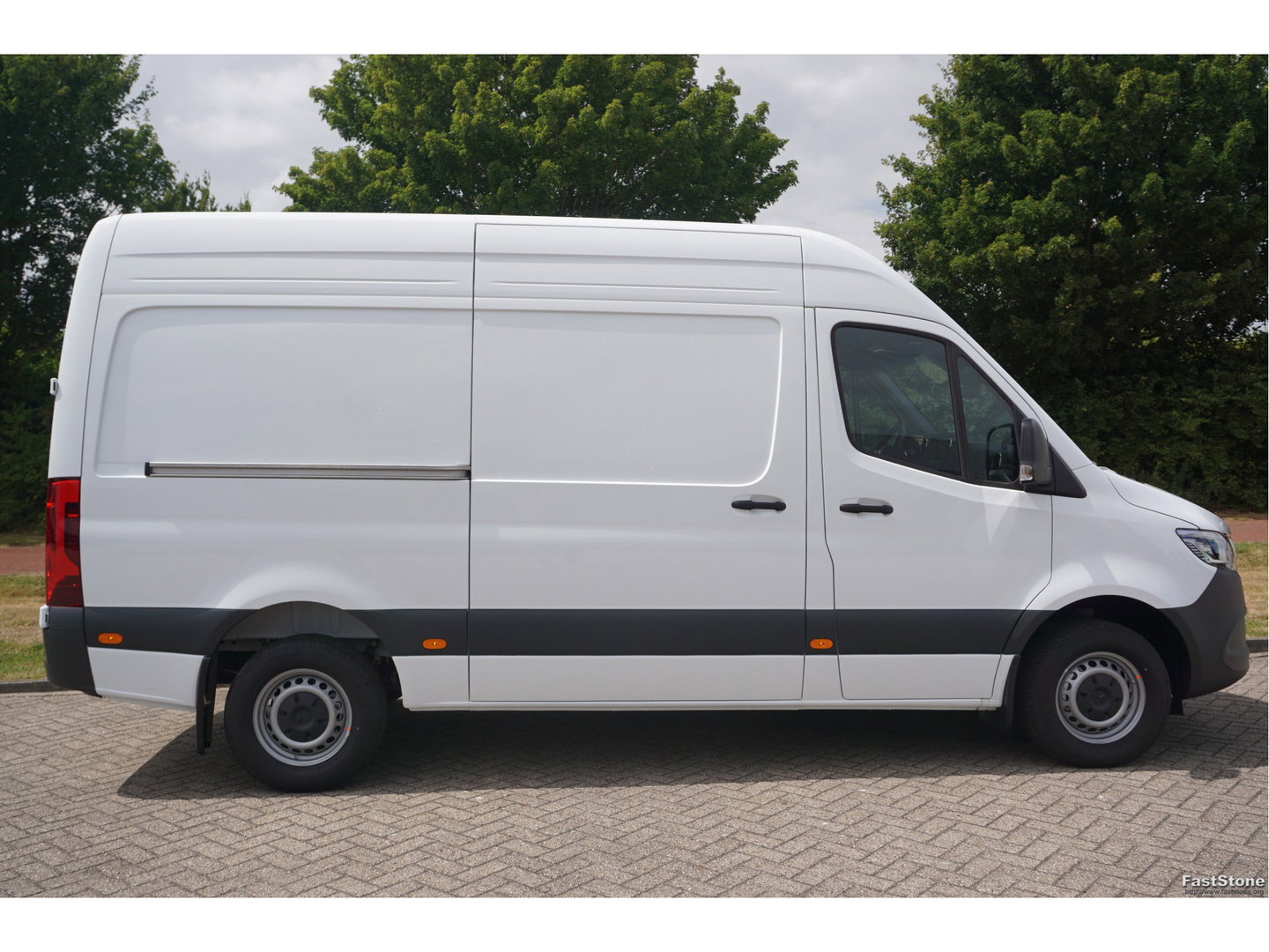 Mercedes-Benz Sprinter 317CDI Pro L2H2 BPM VRIJ!! 10.25" Mbux Cam, Gev. Stoel, 3.5T Trekgewicht, LED!! NR. A393*