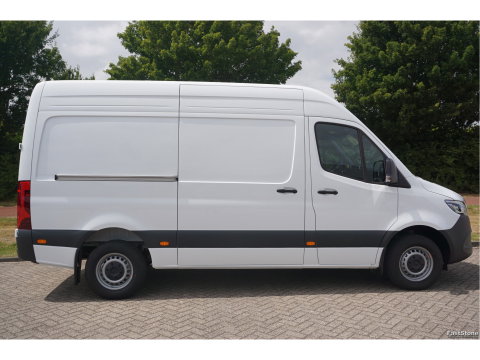 Mercedes-Benz Sprinter 317CDI Pro L2H2 BPM VRIJ!! 10.25" Mbux Cam, Gev. Stoel, 3.5T Trekgewicht, LED!! NR. A393*