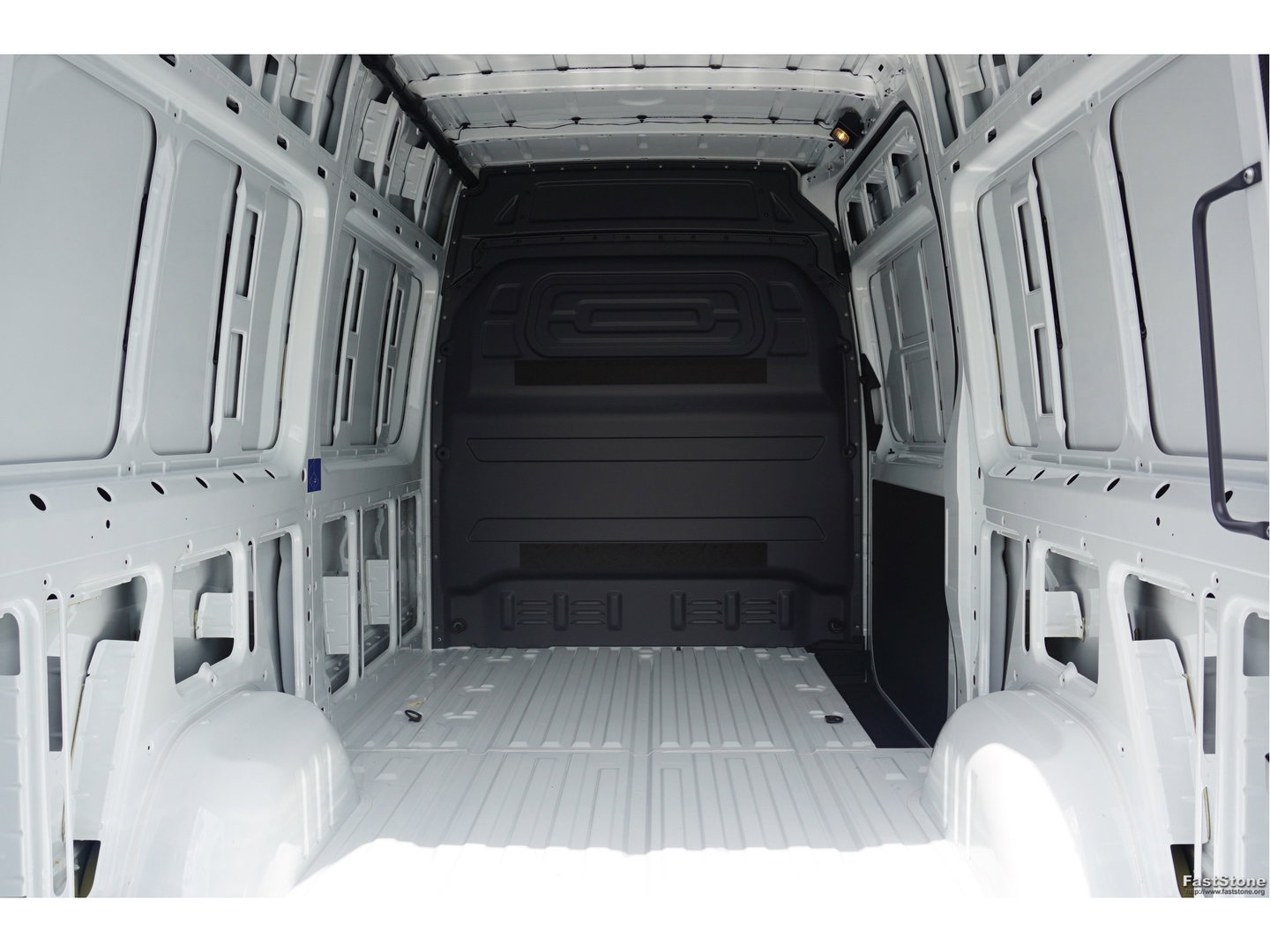 Mercedes-Benz Sprinter 317CDI Pro L2H2 BPM VRIJ!! 10.25" Mbux Cam, Gev. Stoel, 3.5T Trekgewicht, LED!! NR. A393*