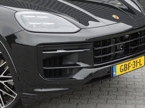 Porsche Cayenne Coupé 3.0 E-Hybrid 470PK / Sport Design / Bose / 2024 *NAP*