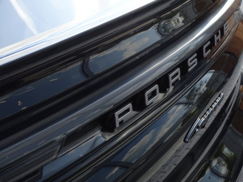 Porsche Cayenne Coupé 3.0 E-Hybrid 470PK / Sport Design / Bose / 2024 *NAP*