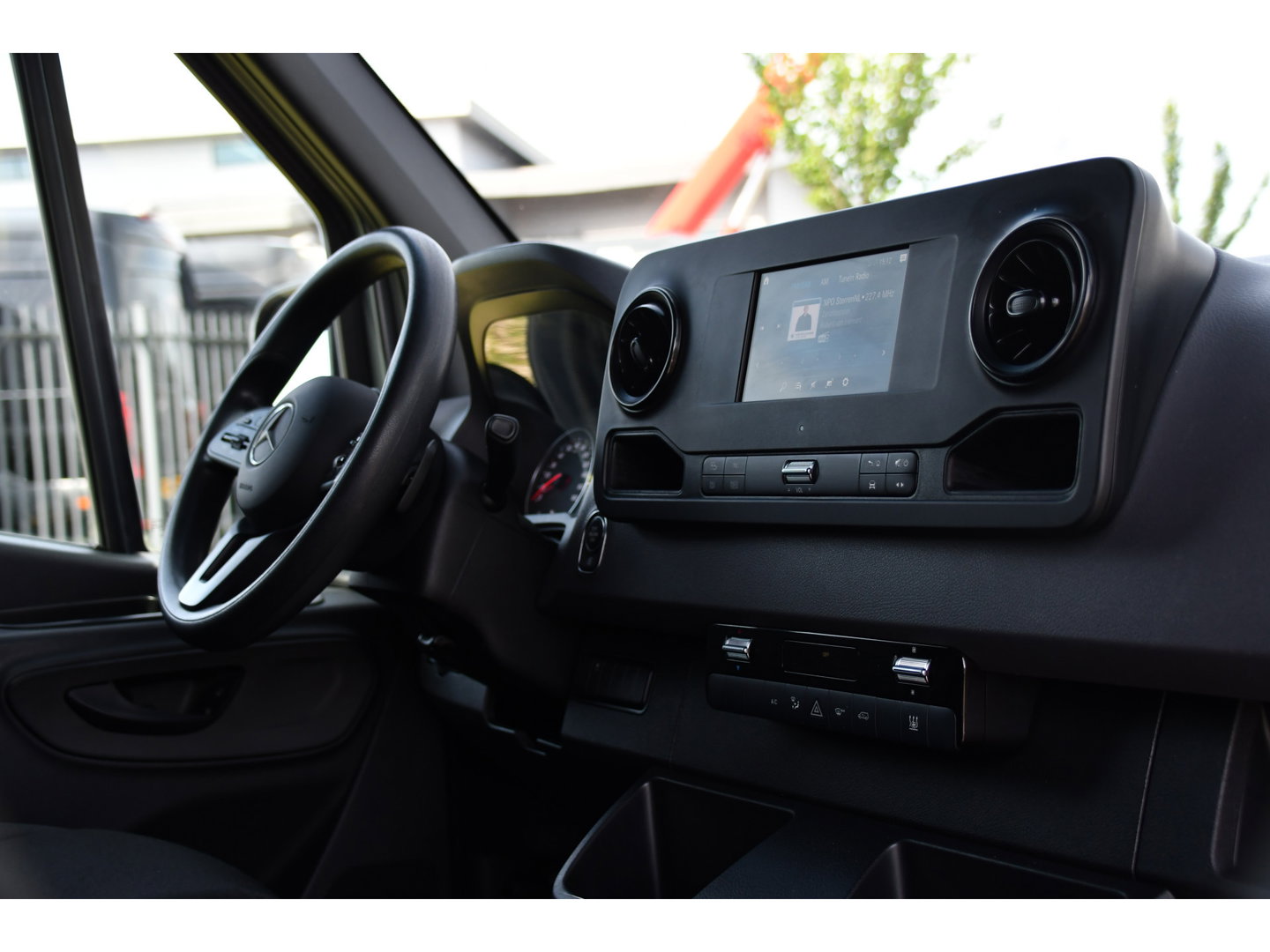 Mercedes-Benz Sprinter 316 2.2 CDI L2H1 PB Edition MARGE! Camera, Cruise, Sensoren, automaat, LED, Carplay, 164pk, Standkachel, Trekhaak, Uniek!