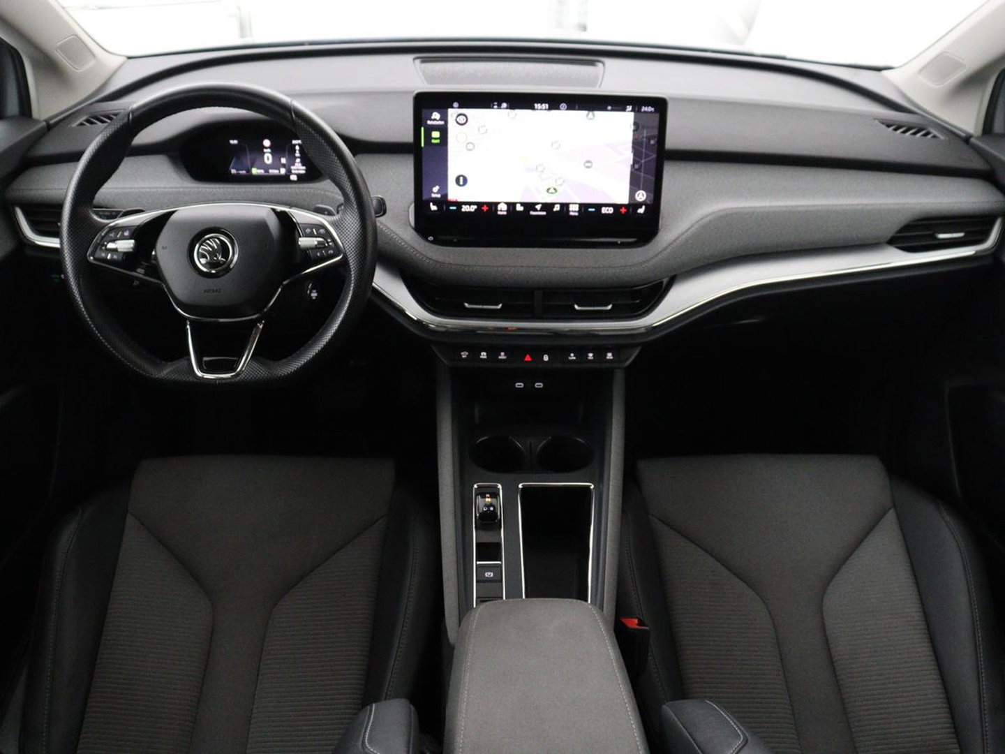 Škoda Enyaq iV 60 | SOH 92,4% | Panoramadak | Stoel/stuur verwarming | Half leder | Adaptive cruise | Carplay | Virtueel dashboard | Sfeerverlichting | Climate control | Camera | Park assist |