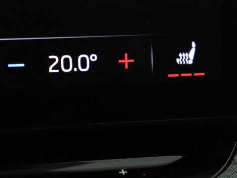 Škoda Enyaq iV 60 | SOH 92,4% | Panoramadak | Stoel/stuur verwarming | Half leder | Adaptive cruise | Carplay | Virtueel dashboard | Sfeerverlichting | Climate control | Camera | Park assist |