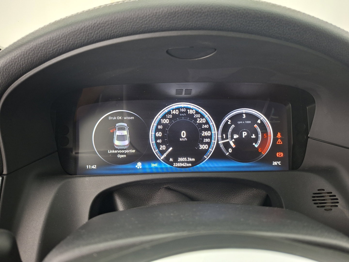 Jaguar XF 2.0d Portfolio R-Sport Aut. *LEATHER | XENON | MERIDIAN-SOUND | DIGI-COCKPIT | HEATED-SPORTSEATS | CAMERA | PRIVACY-GLASS | SHIFTPADDLES | NAVI-FULLMAP | ECC | PDC | CRUISE | 18''ALU*