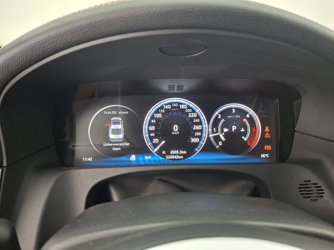 Jaguar XF 2.0d Portfolio R-Sport Aut. *LEATHER | XENON | MERIDIAN-SOUND | DIGI-COCKPIT | HEATED-SPORTSEATS | CAMERA | PRIVACY-GLASS | SHIFTPADDLES | NAVI-FULLMAP | ECC | PDC | CRUISE | 18''ALU*