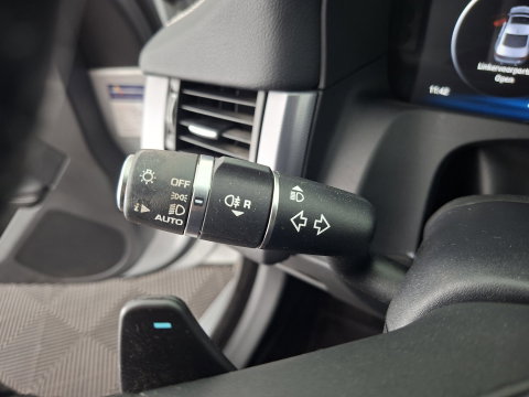 Jaguar XF 2.0d Portfolio R-Sport Aut. *LEATHER | XENON | MERIDIAN-SOUND | DIGI-COCKPIT | HEATED-SPORTSEATS | CAMERA | PRIVACY-GLASS | SHIFTPADDLES | NAVI-FULLMAP | ECC | PDC | CRUISE | 18''ALU*