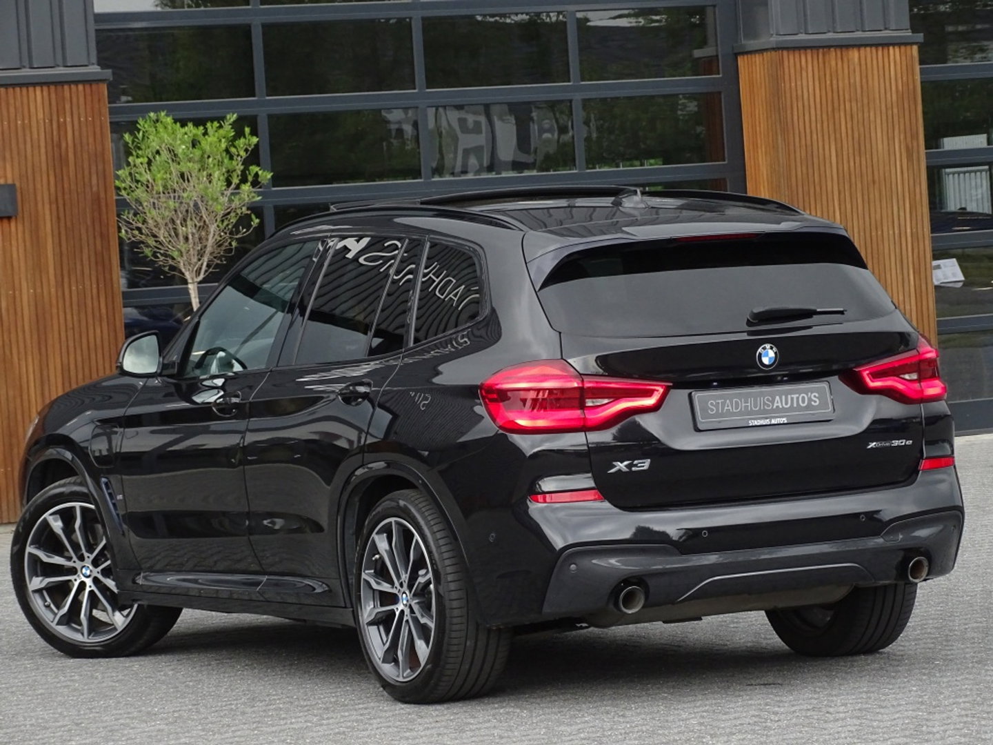 BMW X3 30e 292PK X-Drive M-Sport / pano / head-up / BTW