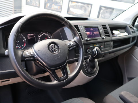 Volkswagen Transporter 2.0 TDI 150 pk DSG Automaat L2 Lang - Highline