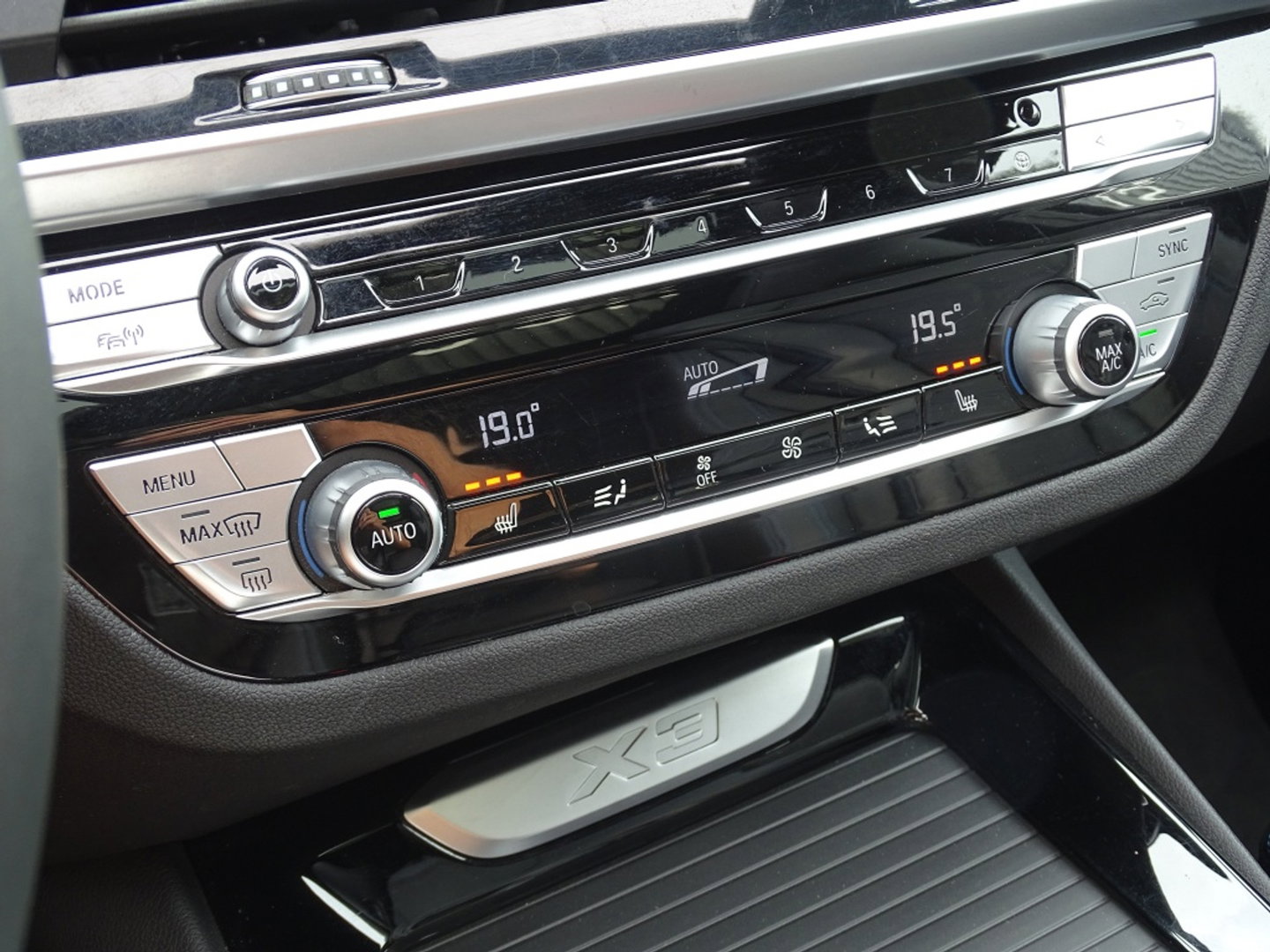 BMW X3 30e 292PK X-Drive M-Sport / pano / head-up / BTW