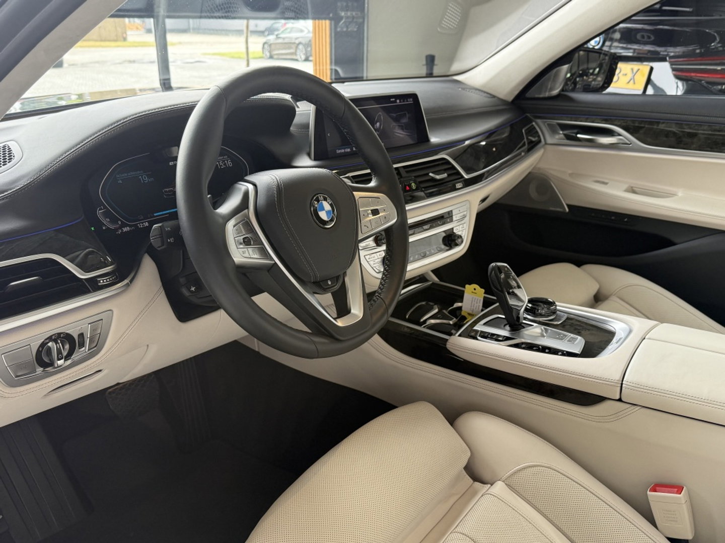 BMW 7 Serie 745Le 394PK X-drive Individual / SkyLounge / TV's / B&W / 360°