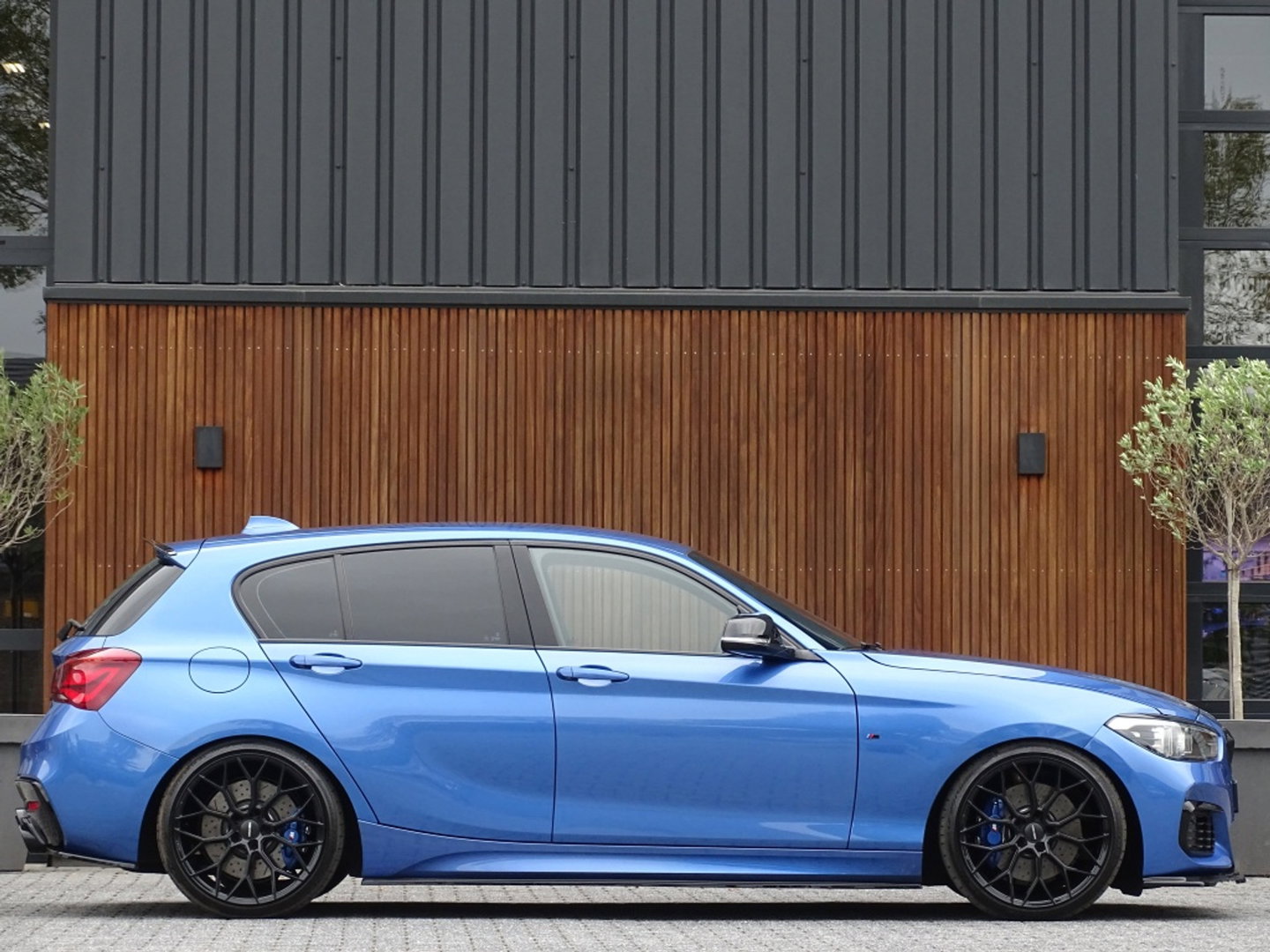 BMW 1-serie M140i 560PK / Brembo / Zaero Edit. / Stage 2 / Bilstein / LED