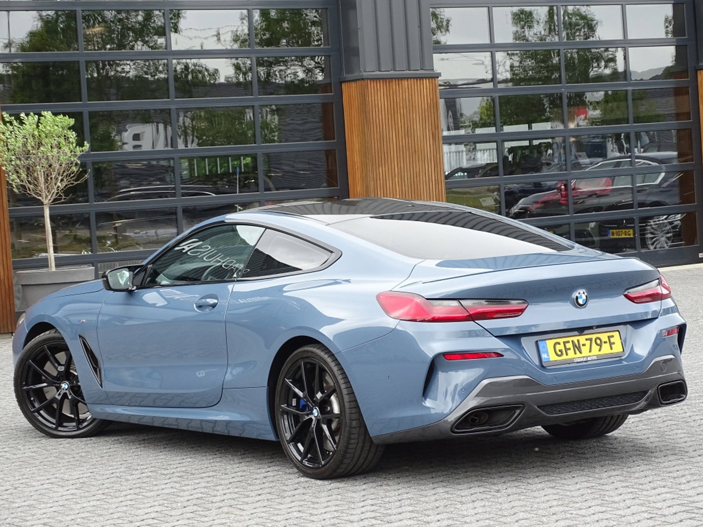 BMW 8 Serie 840i 341PK M-Sport / Individual / carbon / head-up / 360°