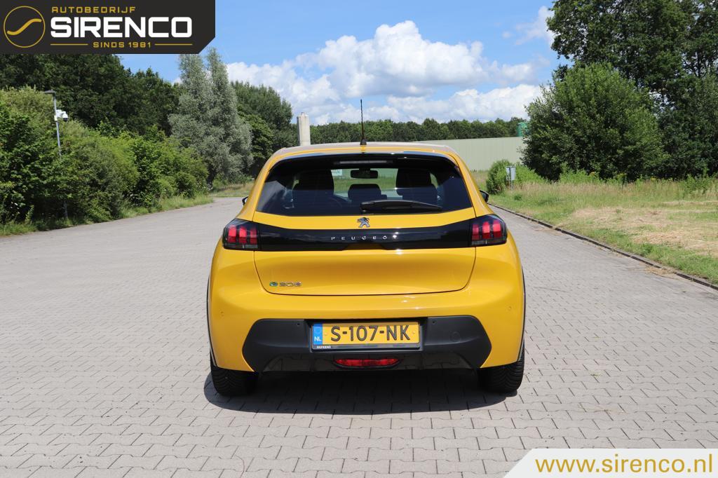 Peugeot e-208