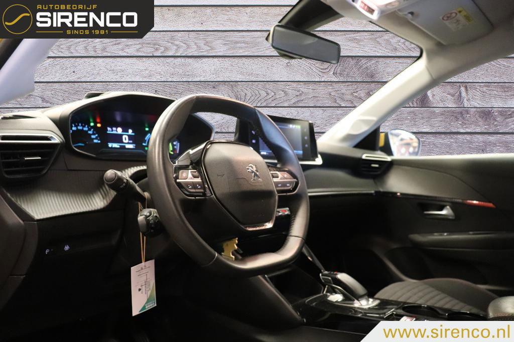 Peugeot e-208