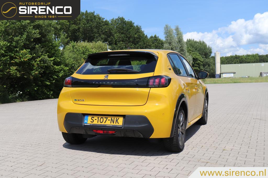 Peugeot e-208