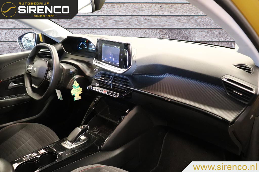 Peugeot e-208