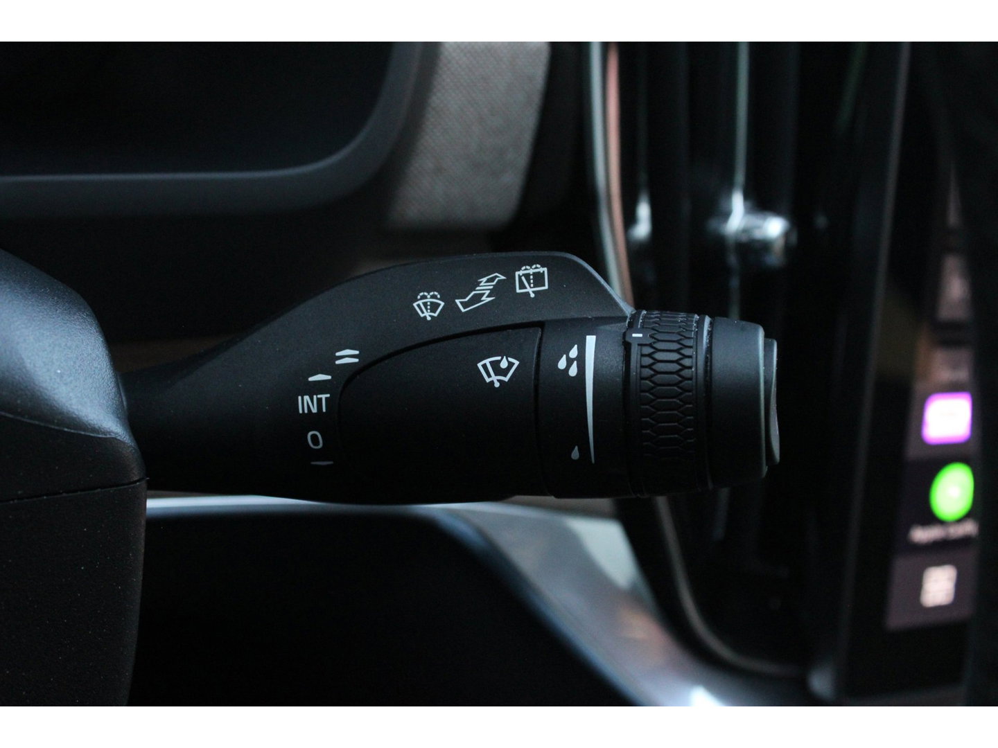 Volvo XC90 T8 Plug-in hybrid AWD Ultra Dark HEICO | Vossen Velgen | Bowers & Wilkins | Luchtvering | Panoramadak |
