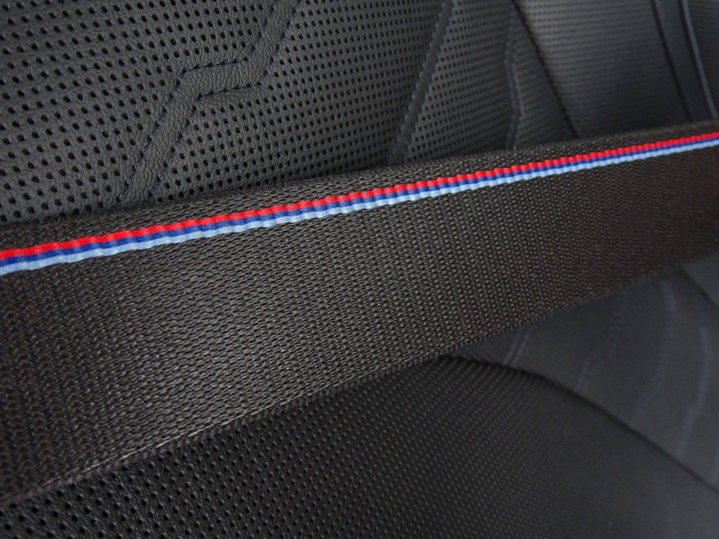 BMW 8 Serie 840i 341PK M-Sport / Individual / carbon / head-up / 360°