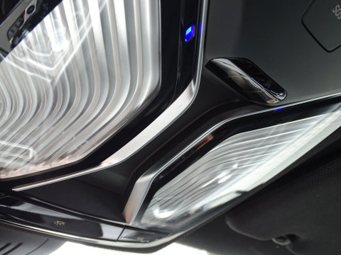 BMW 8 Serie 840i 341PK M-Sport / Individual / carbon / head-up / 360°