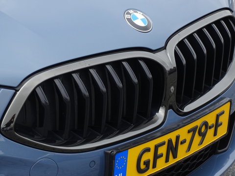 BMW 8 Serie 840i 341PK M-Sport / Individual / carbon / head-up / 360°