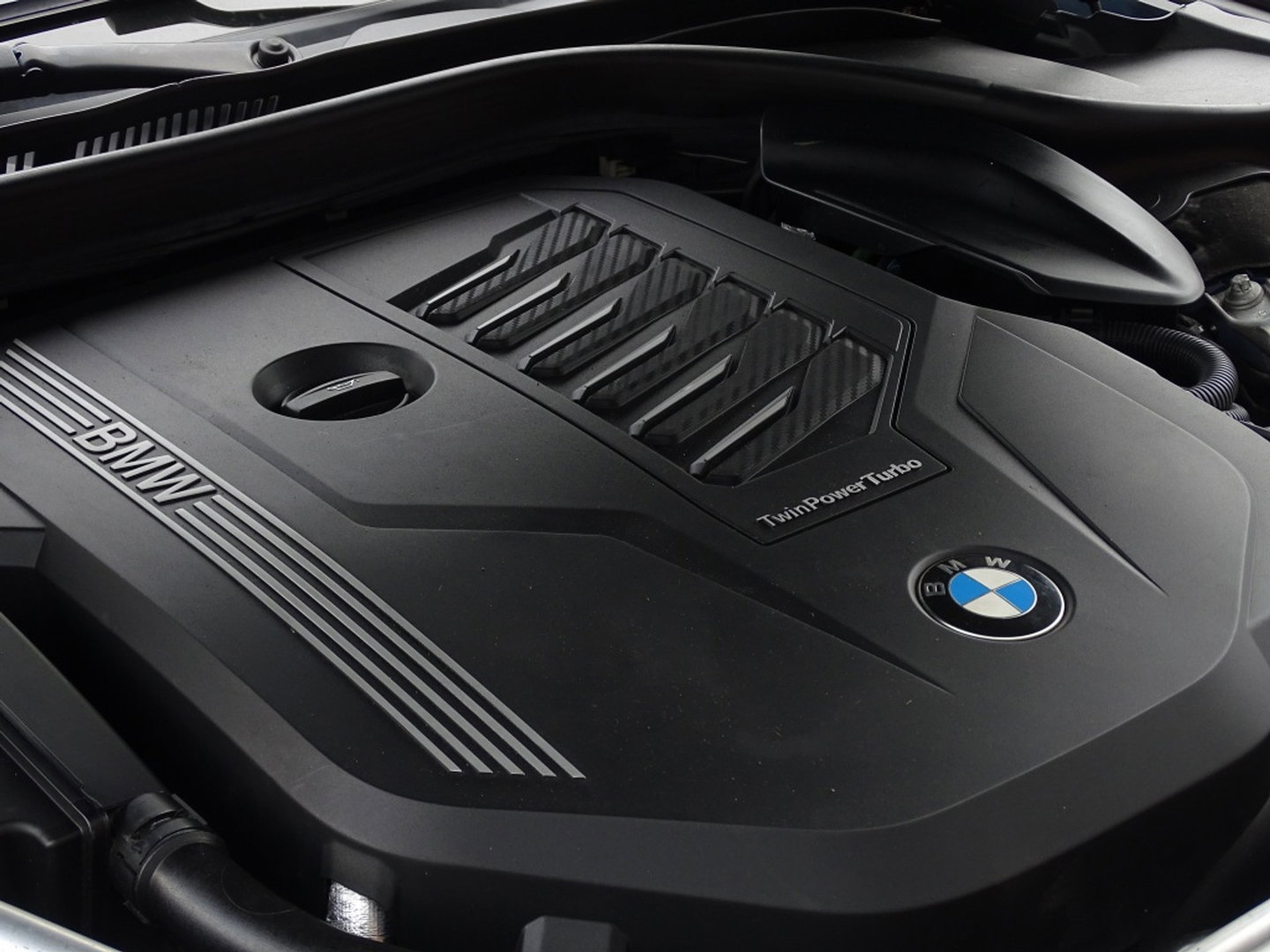 BMW 8 Serie 840i 341PK M-Sport / Individual / carbon / head-up / 360°