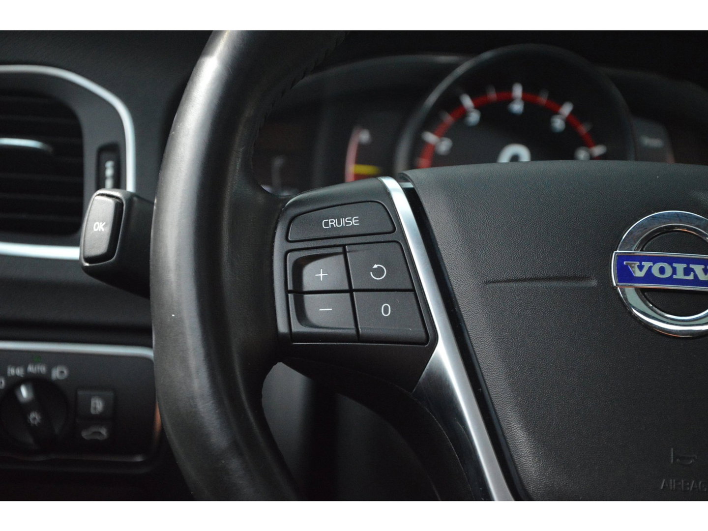 Volvo V60 Cross Country 2.0 T5 AWD Polar+ | Panoramdak | Camera | Stoel + Stuur Verwarmd | BLIS | Dealer onderhouden |