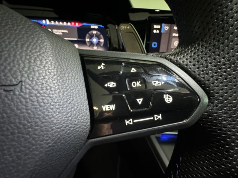 Volkswagen Golf 2.0 TSI 4Motion R DRIFT|Akra|Pano|HuD|H/K|Leer|