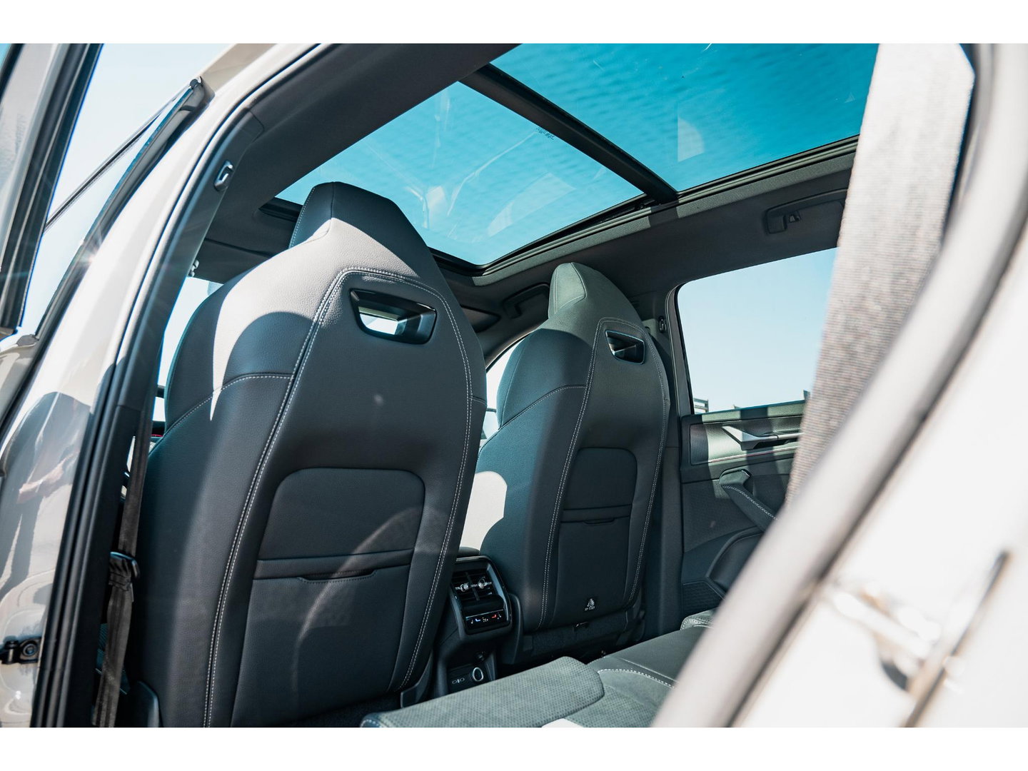 Škoda Kodiaq 1.5 TSI PHEV Sportline | PANO | TREKHAAK | 20" VELGEN | STEEL GREY