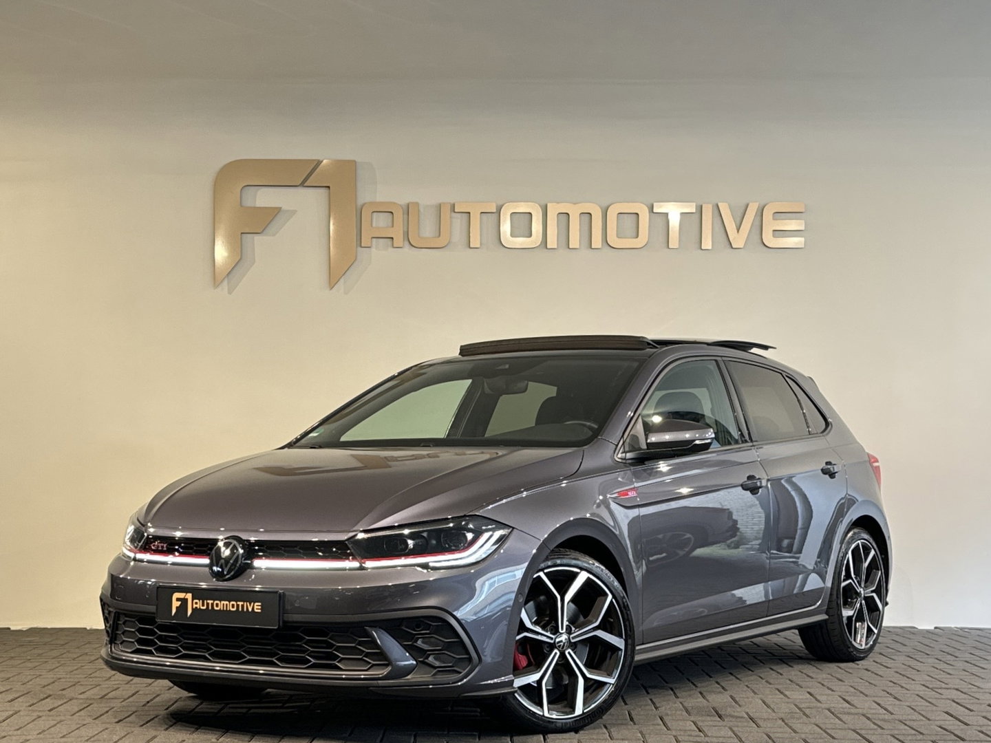 Volkswagen Polo 2.0 TSI GTI Pano|Beats|Keyless|Dodehoek|Camera|Stoelverwarming