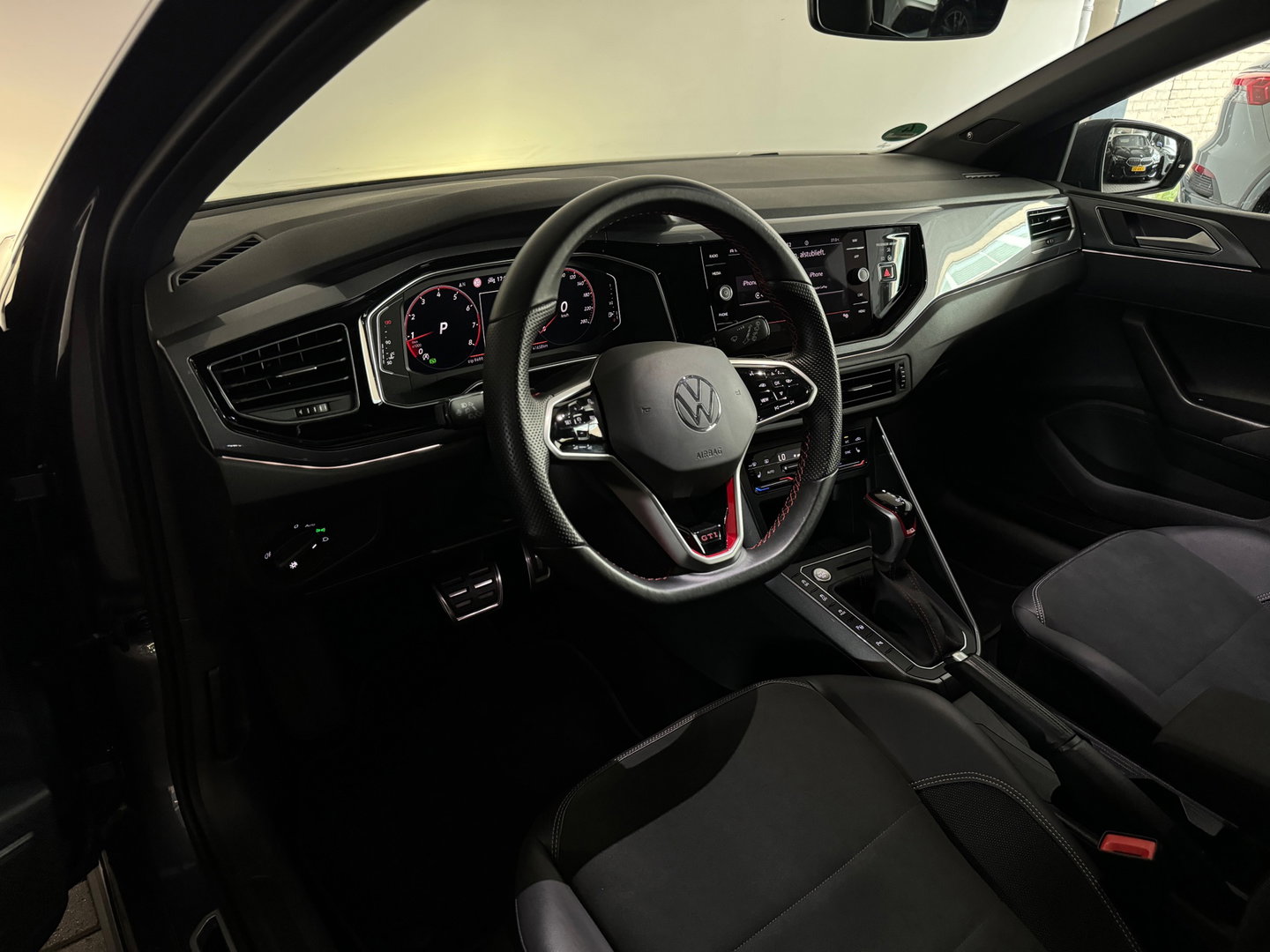 Volkswagen Polo 2.0 TSI GTI Pano|Beats|Keyless|Dodehoek|Camera|Stoelverwarming