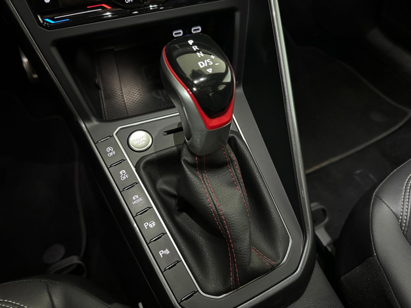 Volkswagen Polo 2.0 TSI GTI Pano|Beats|Keyless|Dodehoek|Camera|Stoelverwarming