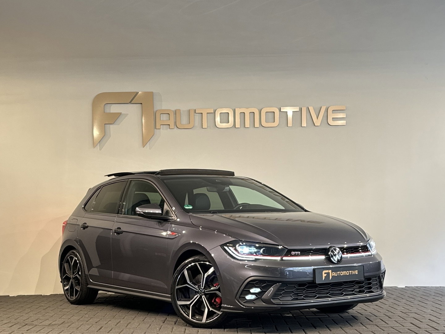 Volkswagen Polo 2.0 TSI GTI Pano|Beats|Keyless|Dodehoek|Camera|Stoelverwarming