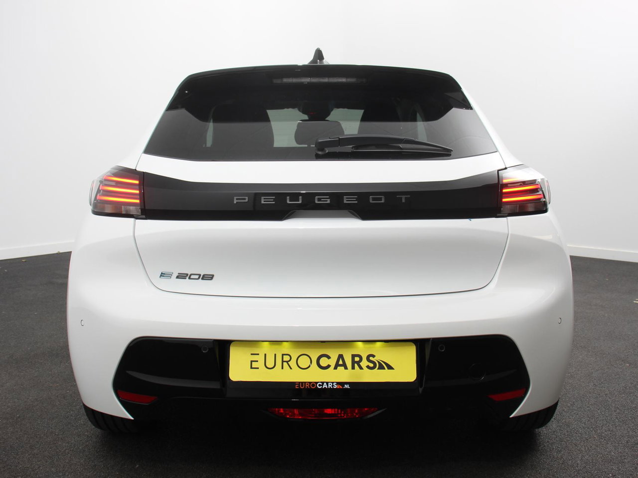 Peugeot e-208