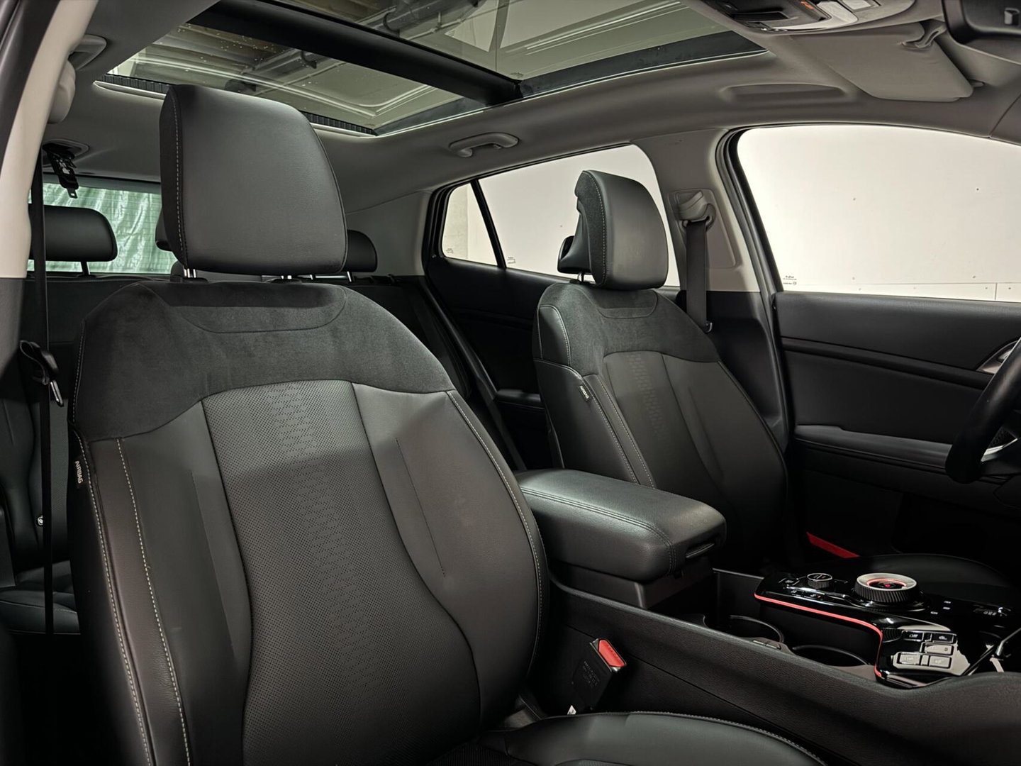 Kia Sportage 1.6 T-GDi Plug-in Hybrid AWD GT-Line Pano H/K Trekh.