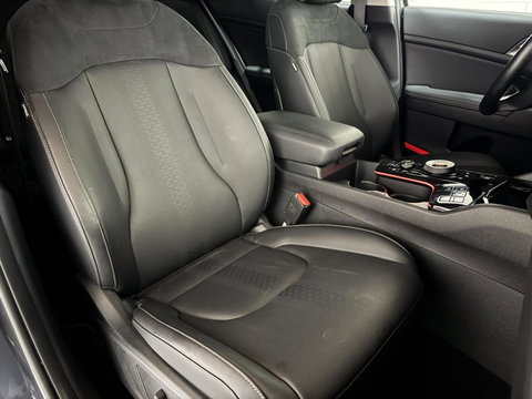Kia Sportage 1.6 T-GDi Plug-in Hybrid AWD GT-Line Pano H/K Trekh.