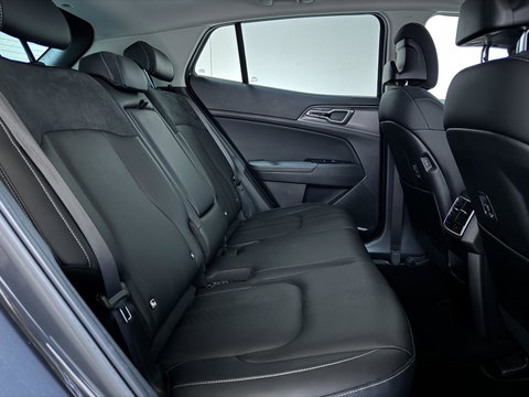 Kia Sportage 1.6 T-GDi Plug-in Hybrid AWD GT-Line Pano H/K Trekh.