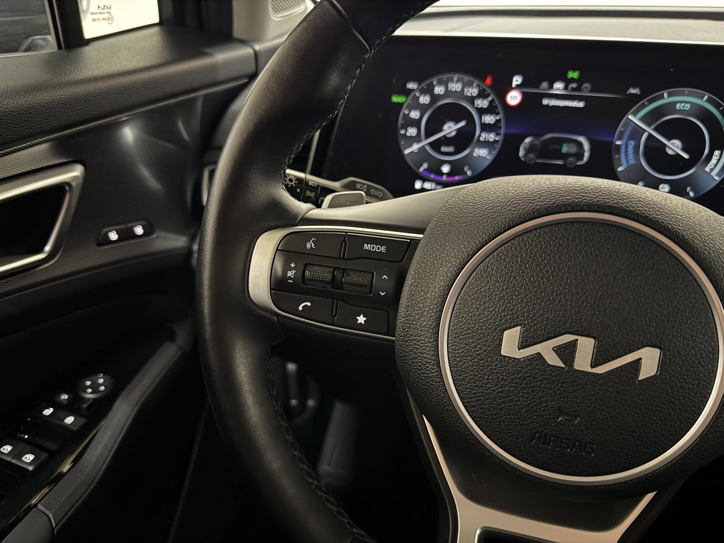 Kia Sportage 1.6 T-GDi Plug-in Hybrid AWD GT-Line Pano H/K Trekh.