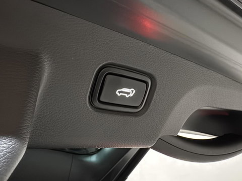 Kia Sportage 1.6 T-GDi Plug-in Hybrid AWD GT-Line Pano H/K Trekh.