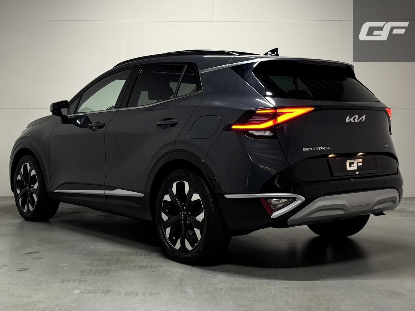 Kia Sportage 1.6 T-GDi Plug-in Hybrid AWD GT-Line Pano H/K Trekh.