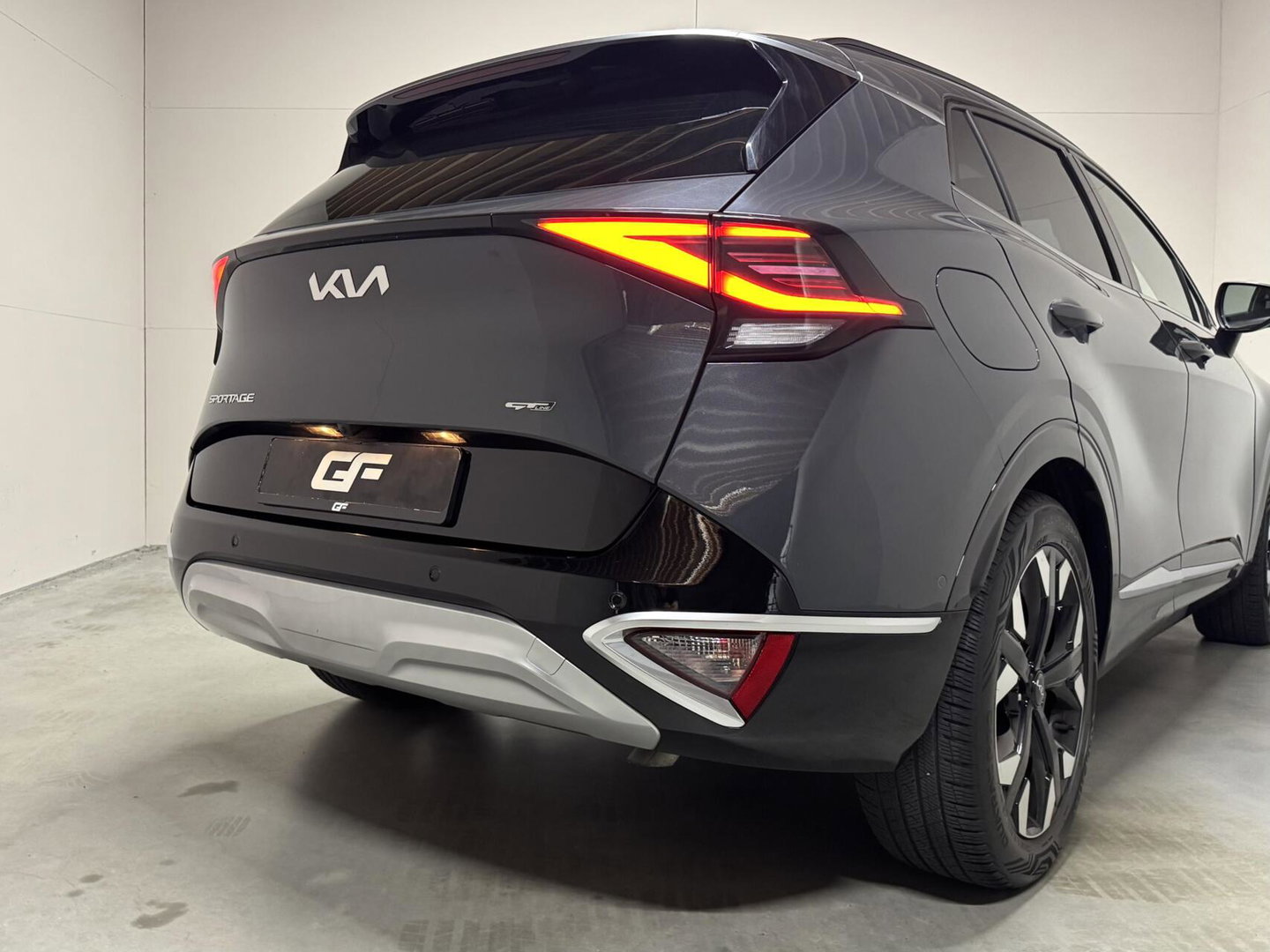 Kia Sportage 1.6 T-GDi Plug-in Hybrid AWD GT-Line Pano H/K Trekh.