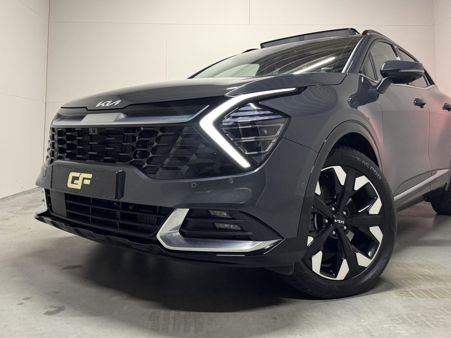 Kia Sportage 1.6 T-GDi Plug-in Hybrid AWD GT-Line Pano H/K Trekh.