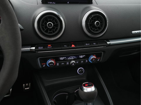 Audi RS3 Sportback 2.5 TFSI quattro *RS-SEATS | PANO | ADAPTIVE-CRUISE | NAPPA-LEATHER | BANG&OLUFSEN | CAMERA | KEYLESS | BLINDSPOT | NAVI-FULLMAP | DIGI-COCKPIT | PRIVACY-GLASS | SHIFTPADDLES | 19''ALU*