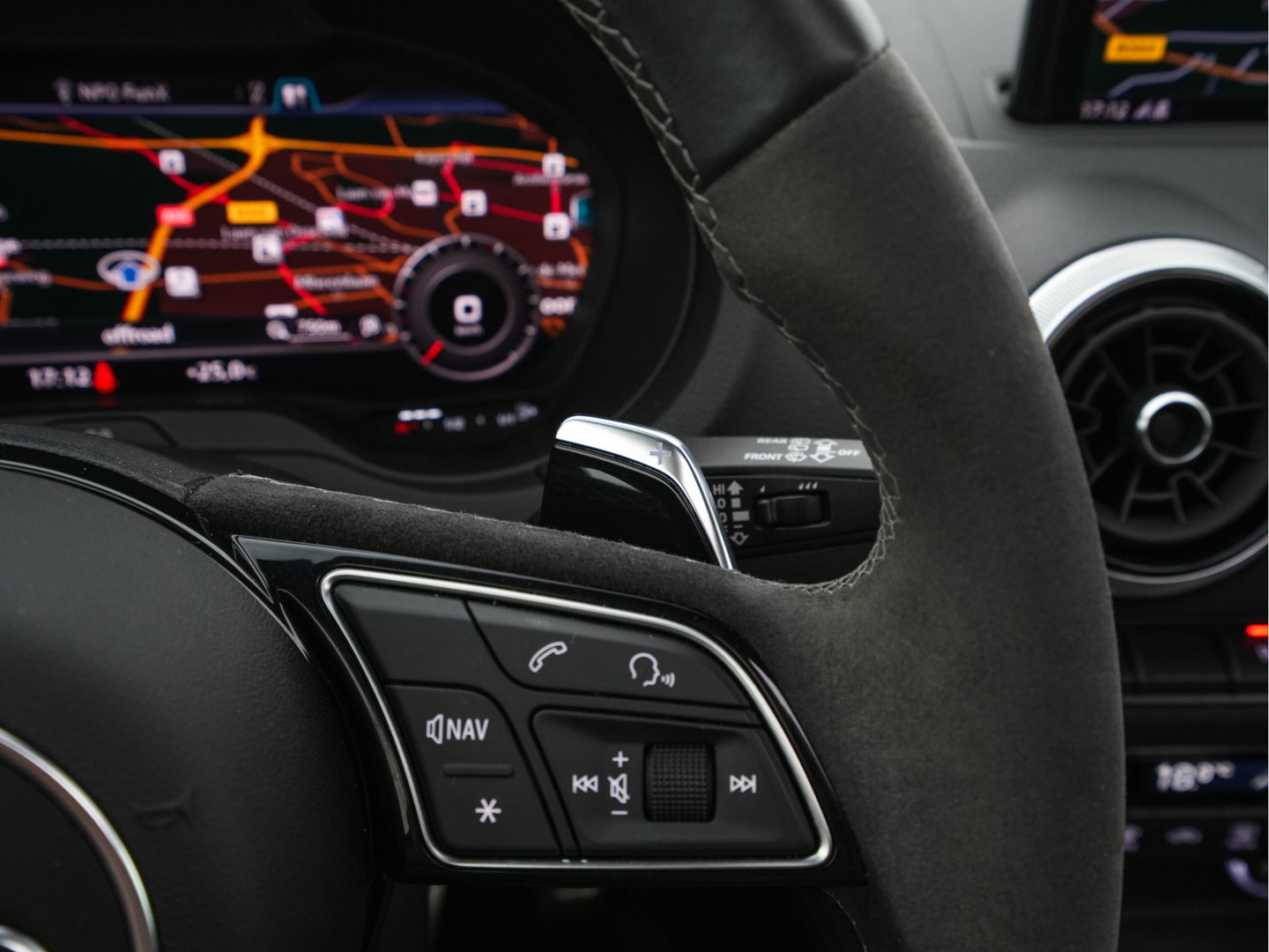 Audi RS3 Sportback 2.5 TFSI quattro *RS-SEATS | PANO | ADAPTIVE-CRUISE | NAPPA-LEATHER | BANG&OLUFSEN | CAMERA | KEYLESS | BLINDSPOT | NAVI-FULLMAP | DIGI-COCKPIT | PRIVACY-GLASS | SHIFTPADDLES | 19''ALU*