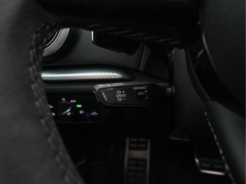 Audi RS3 Sportback 2.5 TFSI quattro *RS-SEATS | PANO | ADAPTIVE-CRUISE | NAPPA-LEATHER | BANG&OLUFSEN | CAMERA | KEYLESS | BLINDSPOT | NAVI-FULLMAP | DIGI-COCKPIT | PRIVACY-GLASS | SHIFTPADDLES | 19''ALU*