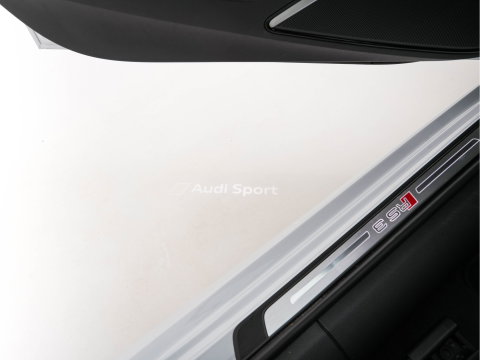 Audi RS3 Sportback 2.5 TFSI quattro *RS-SEATS | PANO | ADAPTIVE-CRUISE | NAPPA-LEATHER | BANG&OLUFSEN | CAMERA | KEYLESS | BLINDSPOT | NAVI-FULLMAP | DIGI-COCKPIT | PRIVACY-GLASS | SHIFTPADDLES | 19''ALU*