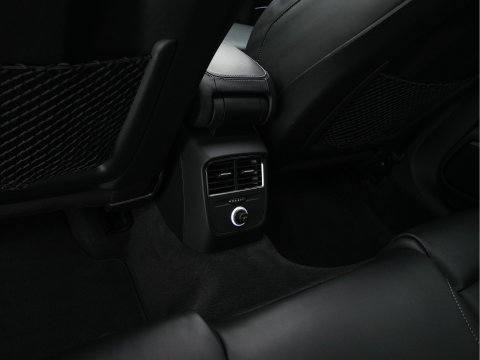 Audi RS3 Sportback 2.5 TFSI quattro *RS-SEATS | PANO | ADAPTIVE-CRUISE | NAPPA-LEATHER | BANG&OLUFSEN | CAMERA | KEYLESS | BLINDSPOT | NAVI-FULLMAP | DIGI-COCKPIT | PRIVACY-GLASS | SHIFTPADDLES | 19''ALU*