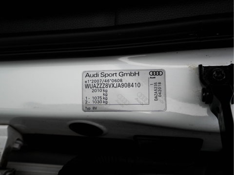 Audi RS3 Sportback 2.5 TFSI quattro *RS-SEATS | PANO | ADAPTIVE-CRUISE | NAPPA-LEATHER | BANG&OLUFSEN | CAMERA | KEYLESS | BLINDSPOT | NAVI-FULLMAP | DIGI-COCKPIT | PRIVACY-GLASS | SHIFTPADDLES | 19''ALU*