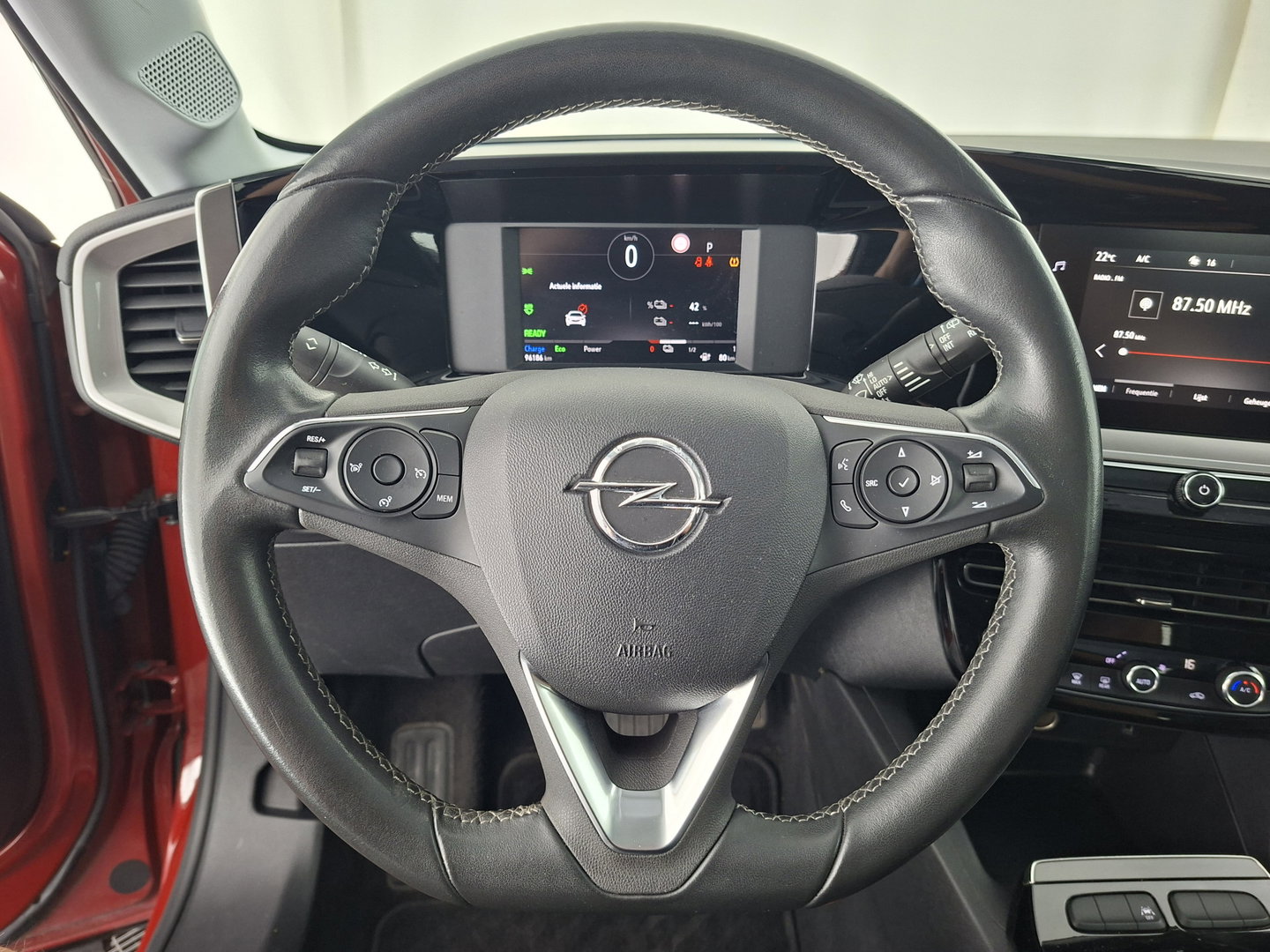 Opel Mokka-e Edition 50-kWh 11kw bl. [3-Fase-11kW] {SoH-90%} (INCL.BTW) *DIGI-COCKPIT | FULL-LED | COMFORT-SEATS | KEYLESS | DAB+ | ECC | CRUISE | 16''ALU*