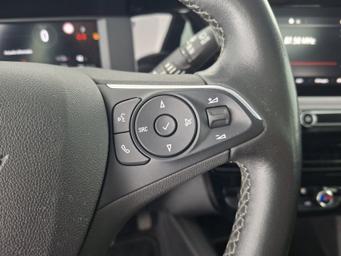 Opel Mokka-e Edition 50-kWh 11kw bl. [3-Fase-11kW] {SoH-90%} (INCL.BTW) *DIGI-COCKPIT | FULL-LED | COMFORT-SEATS | KEYLESS | DAB+ | ECC | CRUISE | 16''ALU*